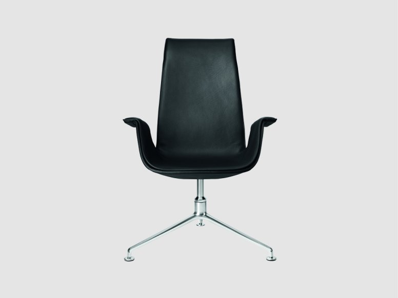 Bucket chair with tulip shape in black leather and aluminium feet